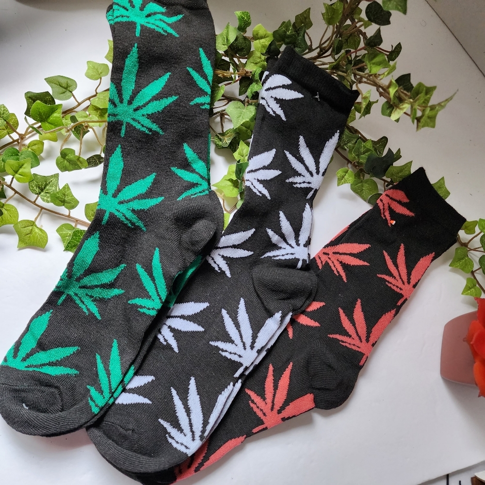 3 Pair Pot Leaf Mary Jane Print Calf Socks 420